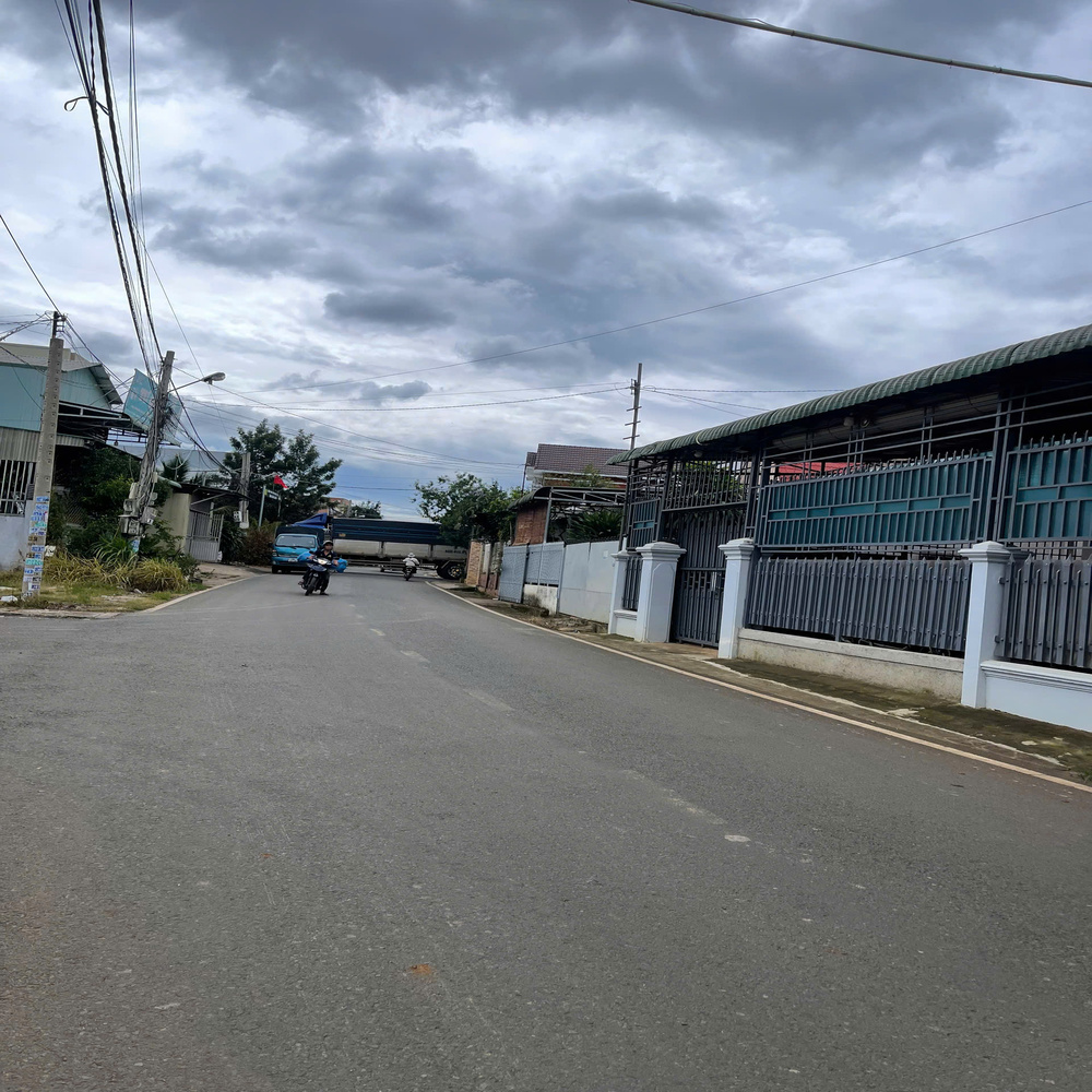 Đất Đức Trọng 299,82m² có nhà tại Đinh Tiên Hoàng